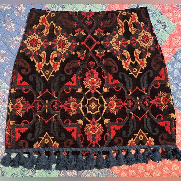 *FINAL PRICE* Zara tassel skirt - Picture 1 of 8